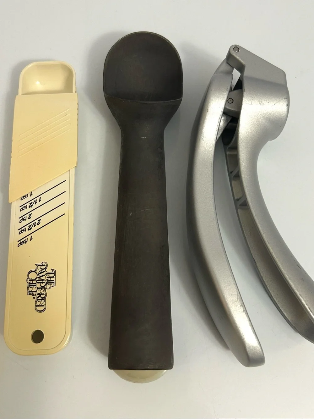 The Pampered Chef Kitchen Tools Vintage & Modern mixed lot